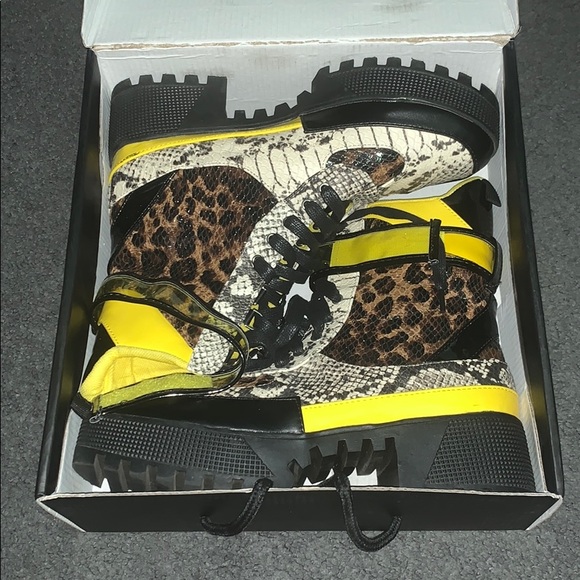 Elective Wave Bootie Fashion Nova - Picture 2 of 4